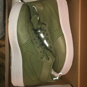 NIKE Air Force 1